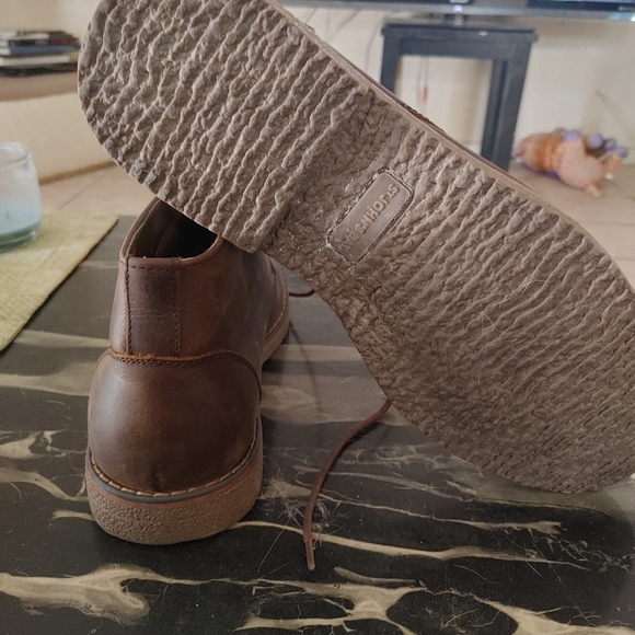 Shoes - Picture 6 of 7